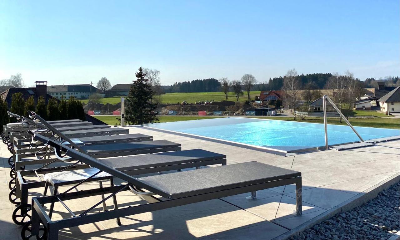 Hotel Leimer Braeu Lenzing Buitenkant foto