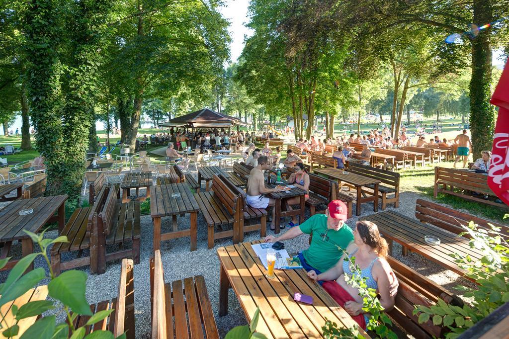 Hotel Leimer Braeu Lenzing Buitenkant foto