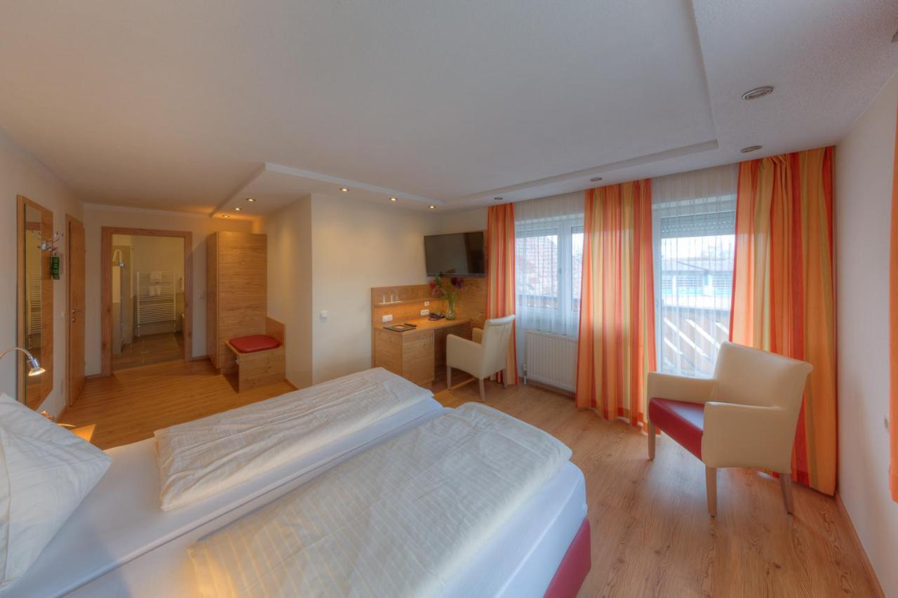 Hotel Leimer Braeu Lenzing Buitenkant foto