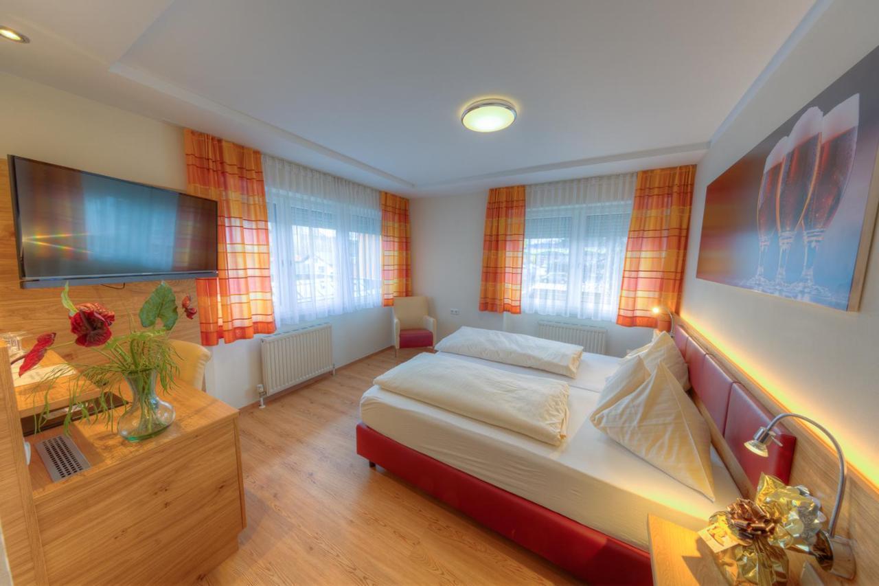 Hotel Leimer Braeu Lenzing Buitenkant foto